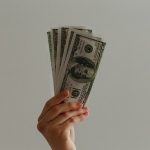 貯蓄だけで金持ちになった人はいない