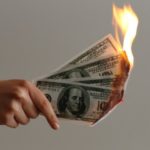 Cash is trash(現金がゴミ)となる可能性